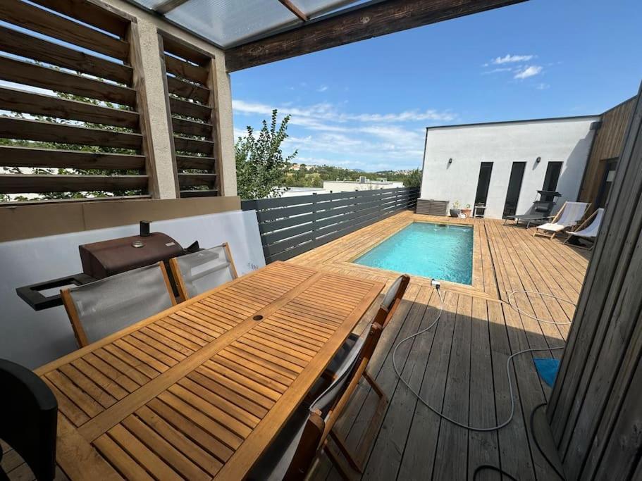 Luxury Villa With Pool And View Juvignac Exteriör bild